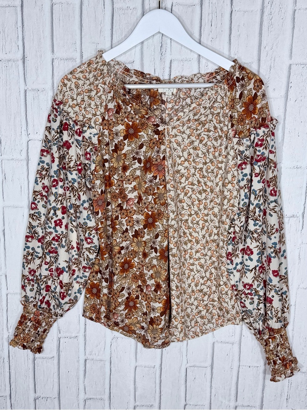 🌼 Umgee Patchwork Floral Boho Blouse Size Small Cream